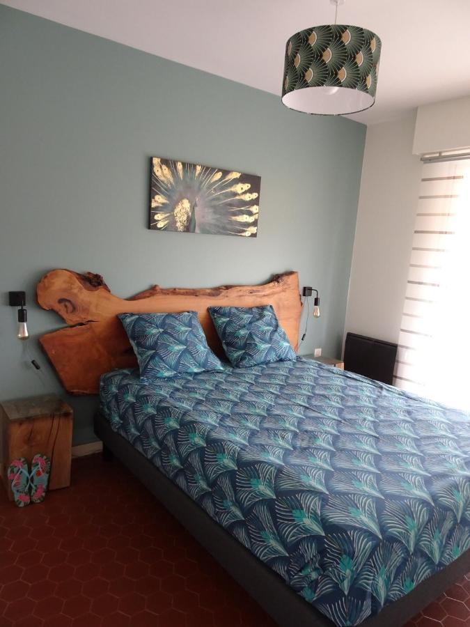 T3 150 M De La Plage, Climatisation, Piscine Et Parking Privatif - Le Lavandou Bagian luar foto